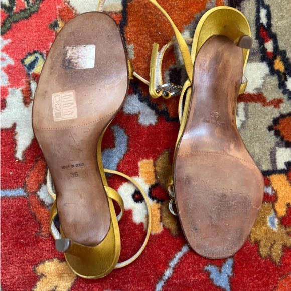 RARE Christian Dior Gold Satin Stiletto Heels 👠 - Picture 4 of 9